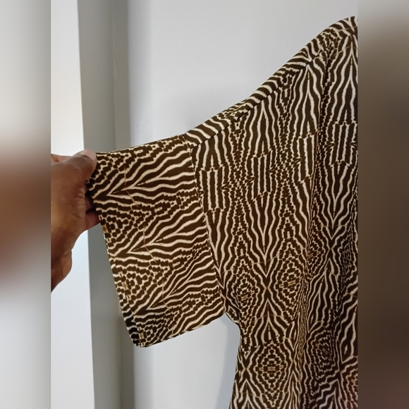 Worthington Brown and Cream Dolman Sleeve Blouse - Picture 2 of 6